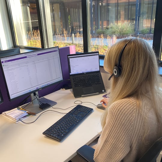 Rachel,-medewerker-Front-Office-&-Reizen