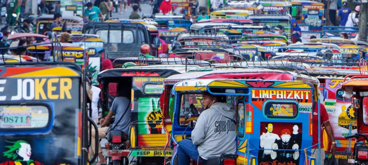 Verkeersdrukte in Marawi op de Filipijnen