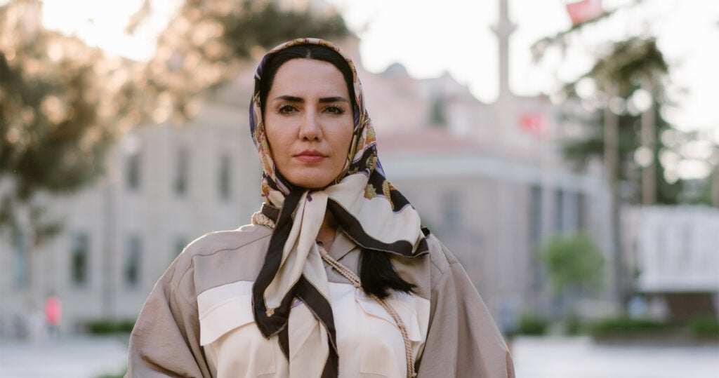 Sahar coverfoto Open Doors jaarverslag 2023