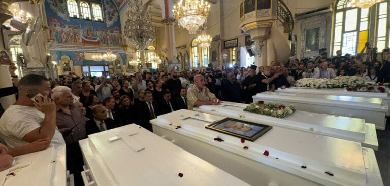 Begrafenis slachtoffers aanslag kerk in Damascus