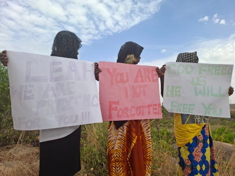 De vrouwen bidden voor Leah Sharibu