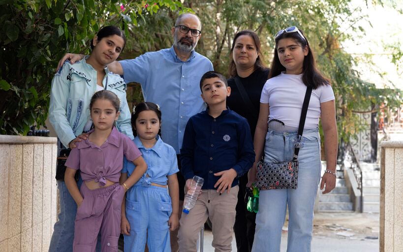 Elias en Hanan met kinderen